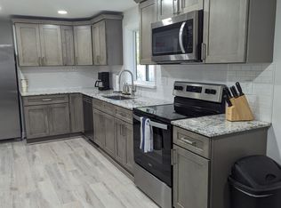 1581 Creek St, Rochester, NY 14625