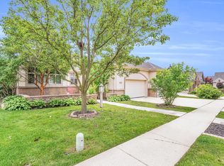 2411 Prairieridge Pl, Champaign, IL 61822