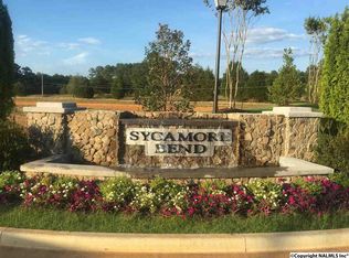 101 Sycamorebend Dr, Huntsville, AL 35806