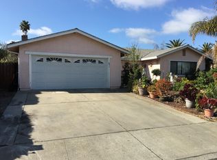 831 Apricot Ln, Hollister, CA