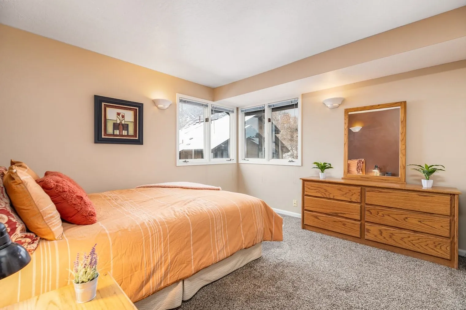 4 bed, 2.0 bath, $5,427 — Photo 4