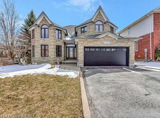 537 Buckingham Blvd, Waterloo, ON N2T2V1