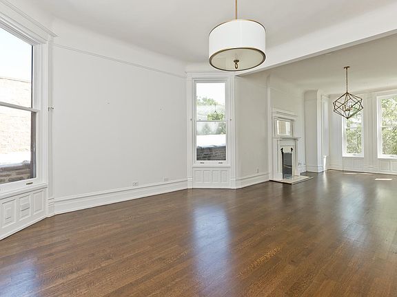 3rd image of 850 W Oakdale Ave #3F