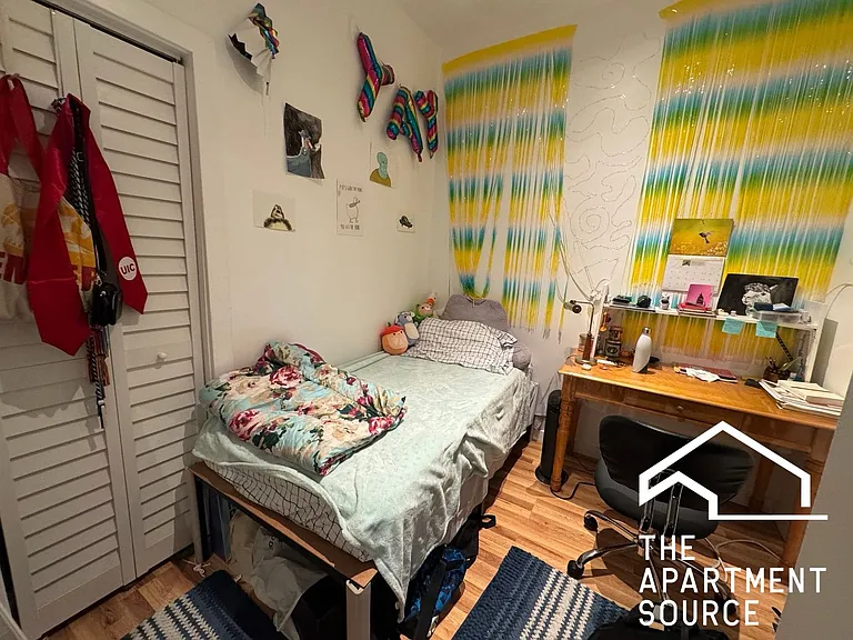 1045 W Polk St #1R — Photo 9