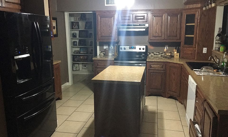2nd image of 2318 E Van Buren Ave
