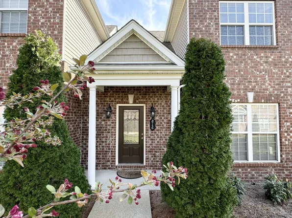 816 General Cabot Ct, Murfreesboro, TN 37129