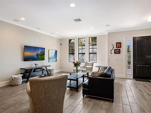 3rd image of 1265 Boulevard Of The Arts