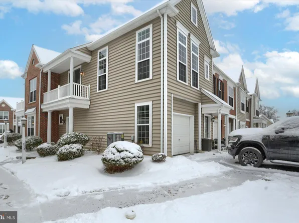 624 Darby Ct, Hummelstown, PA 17036