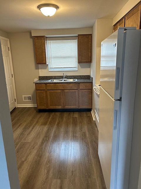 2nd image of 4809 Saddlebrook Ln APT 1
