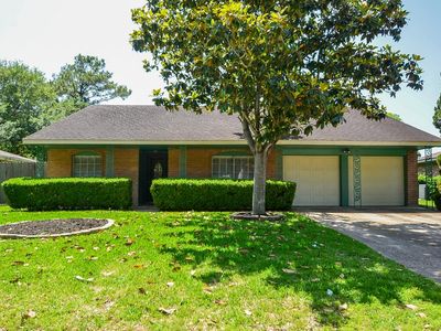 11514 Lansbury Dr, Houston, TX, 77099