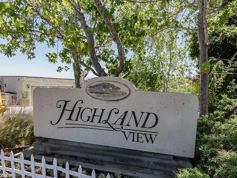 432 Portofino Dr #403 — Photo 2
