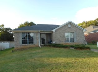 91 Crystal Ave, Hueytown, AL 35023