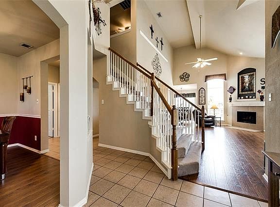 2nd image of 2550 Wagonwheel Dr