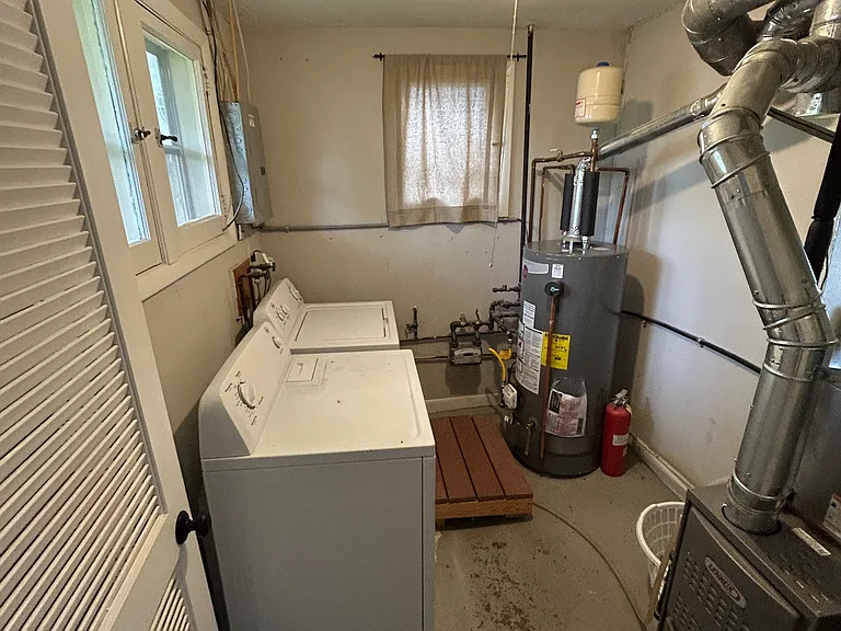 457 Heman Dr — Photo 18