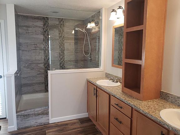5th image of 5226 Woodberry Ln