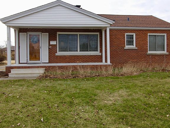 2nd image of 1100 W Stratford Dr