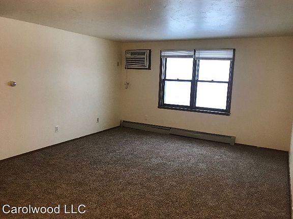 5th image of 1066 Harwood Ave APT 2