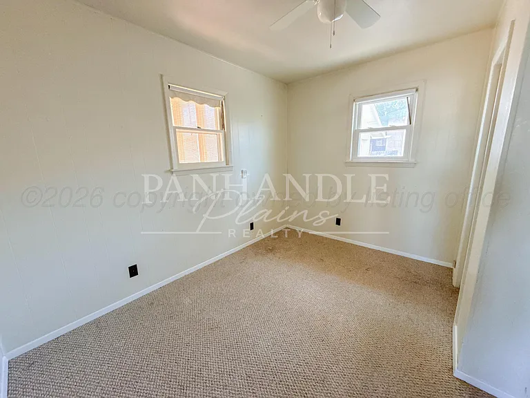 528 Hazel St — Photo 24