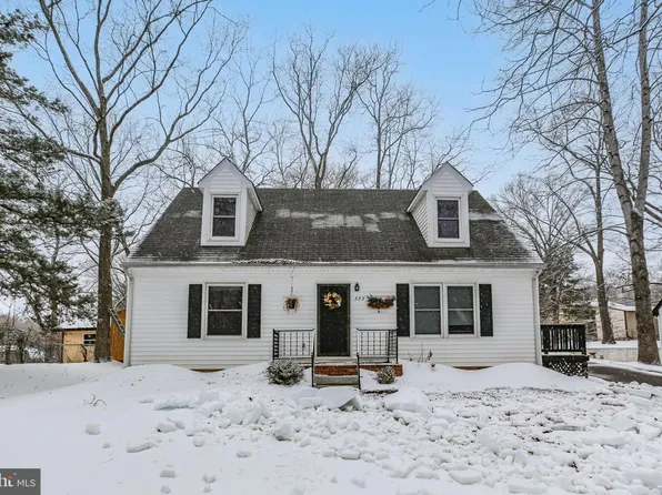 323 Burman Ln, Fredericksburg, VA 22407