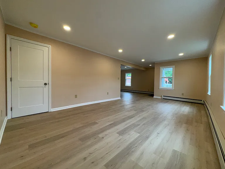 44 N Main St — Photo 17