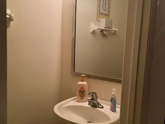 2nd image of 13734 Daniels Landing Cir