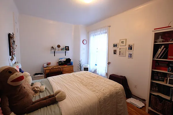 Rented by Citi Habitats | media 41