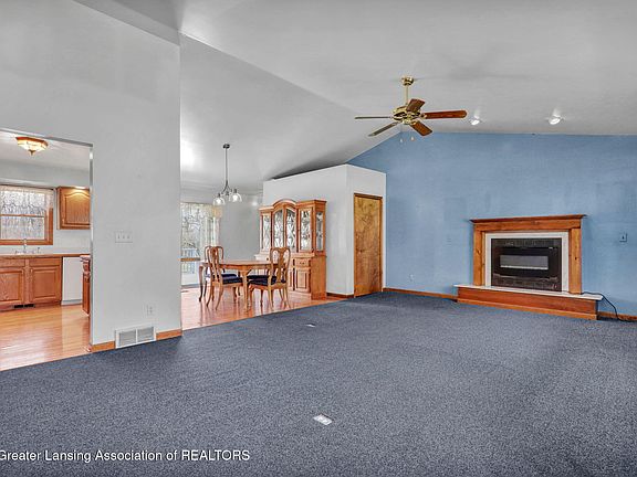 4th image of 6240 Birch Run Rd