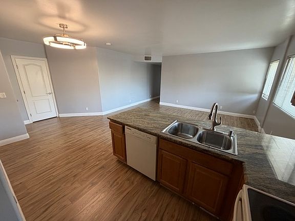 3rd image of 121 Juniper St APT B