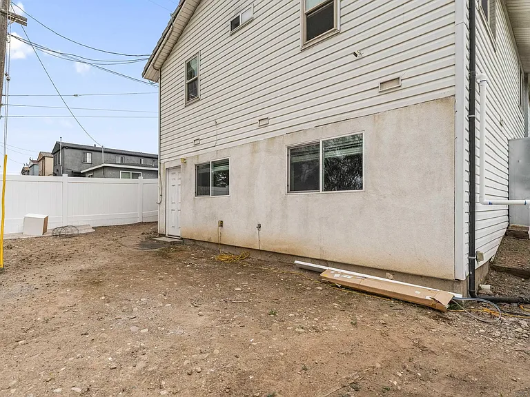 1120 Quail St — Photo 30