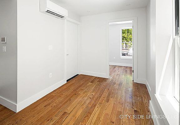 5th image of 996 Carroll St #1B