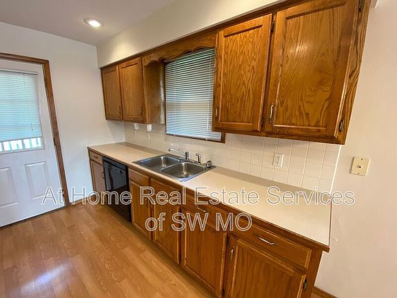5th image of 3324B S Leawood Ct