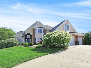 2260 Knollpoint Dr NE, Ada, MI 49301