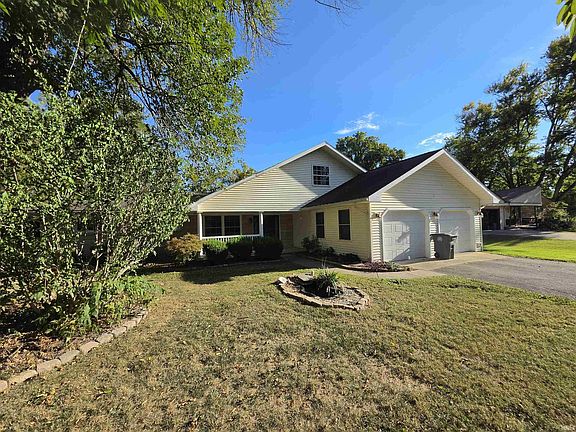 2nd image of 2017 Jackson Dr