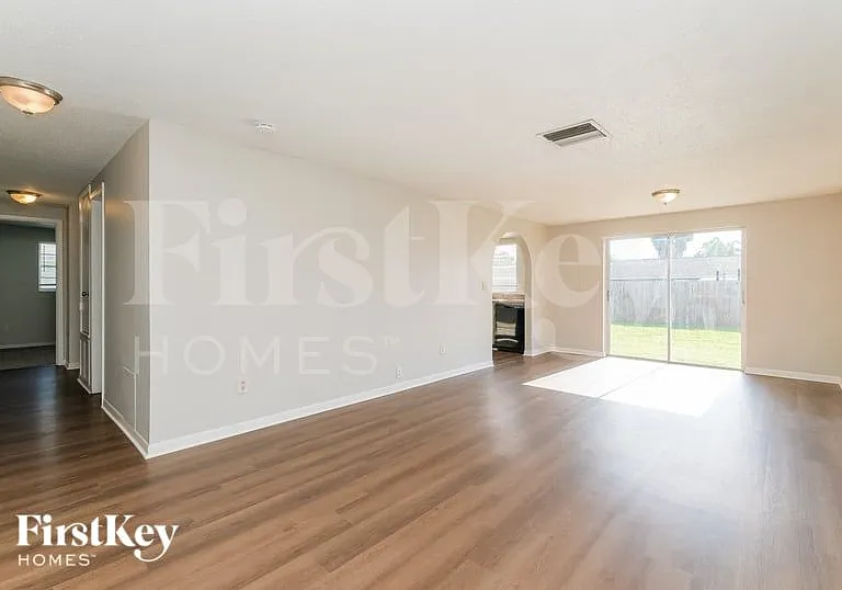 1007 Coldstream Ct — Photo 4