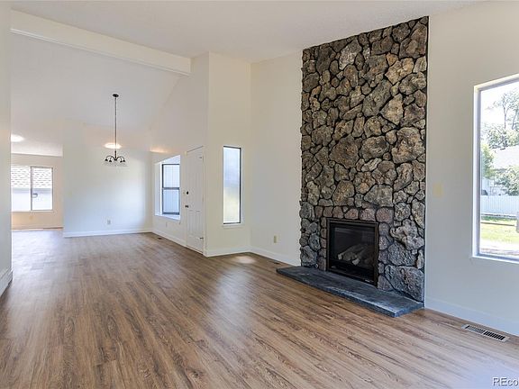 4th image of 8937 Yukon Street