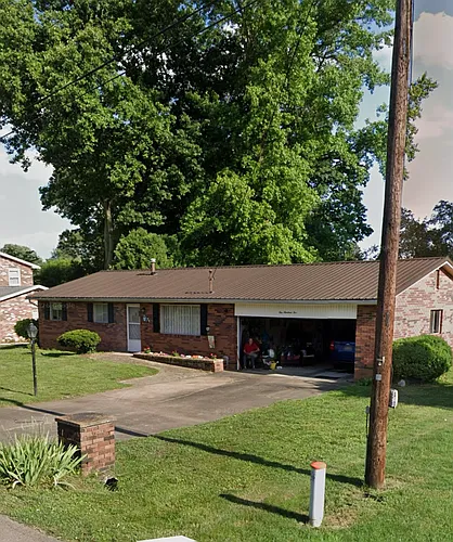 105 Lynn Ave Photo 1