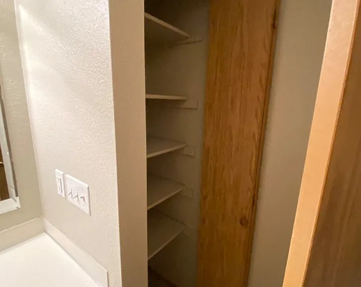 ALLEN CREEK APARTMENTS — Photo 15