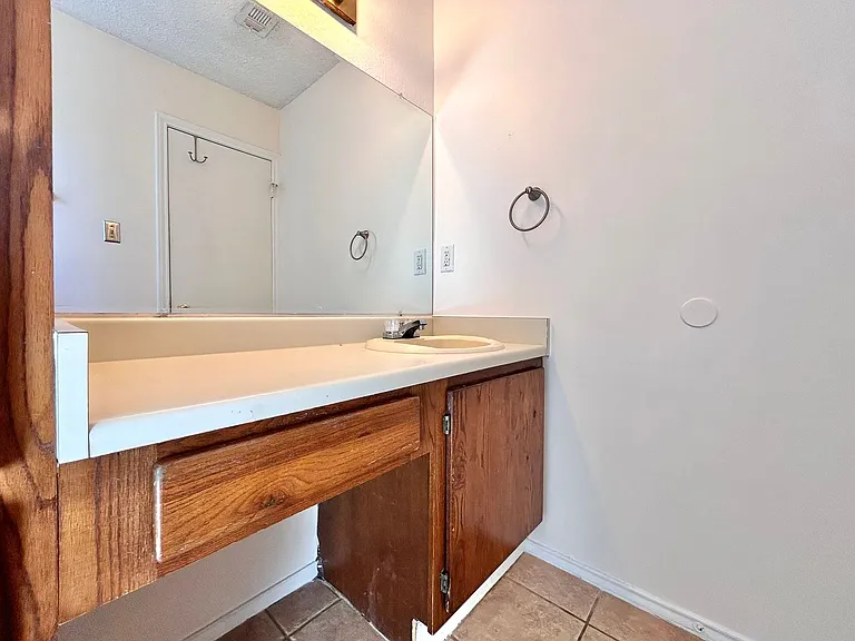 1760 Horseshoe Cir — Photo 18