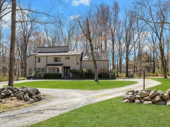 20 Schoolhouse Road, Waccabuc, NY 10597