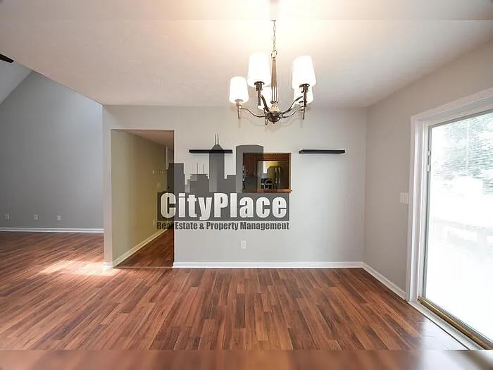 1442 Maria Ave — Photo 9
