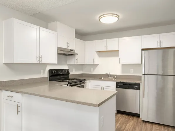 Valley Avenue 1412, 1412 Valley Ave E #8, Sumner, WA 98390