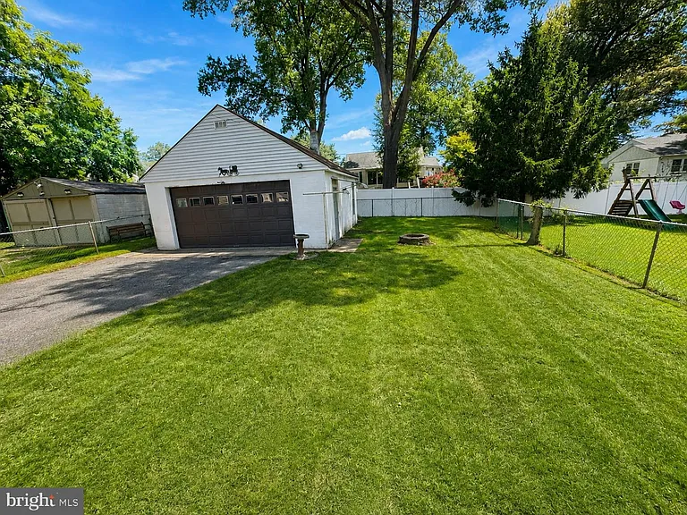 1407 Wall Ave — Photo 19
