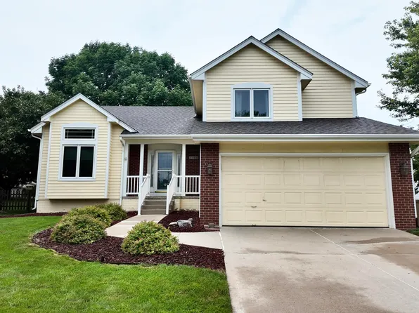 2100 NW 144th St, Clive, IA 50325