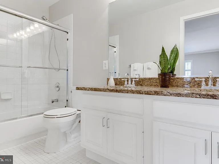 1207 Artnauman Ct — Photo 34