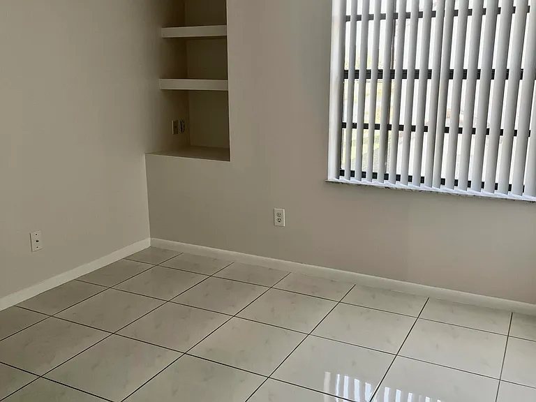 5275 Europa Dr #I — Photo 28