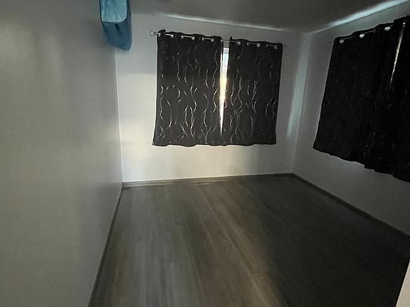 2nd image of 2336 Coyne St #2