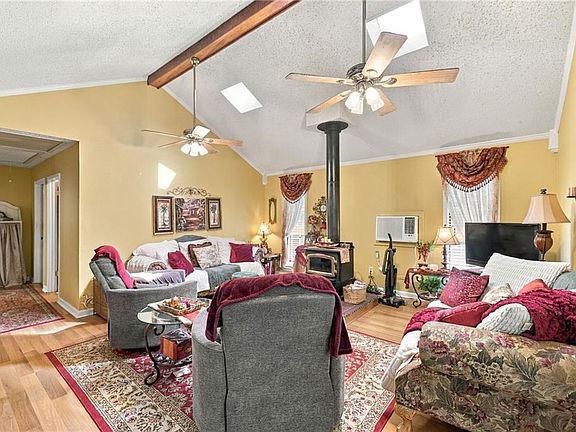 4th image of 34815 Ernest Stilley Rd