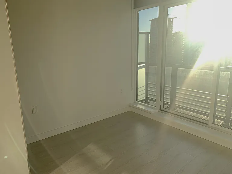 4720 Lougheed Hwy #902 — Photo 9