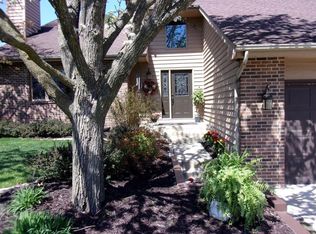 188 Ashford Ct, Valparaiso, IN 46385