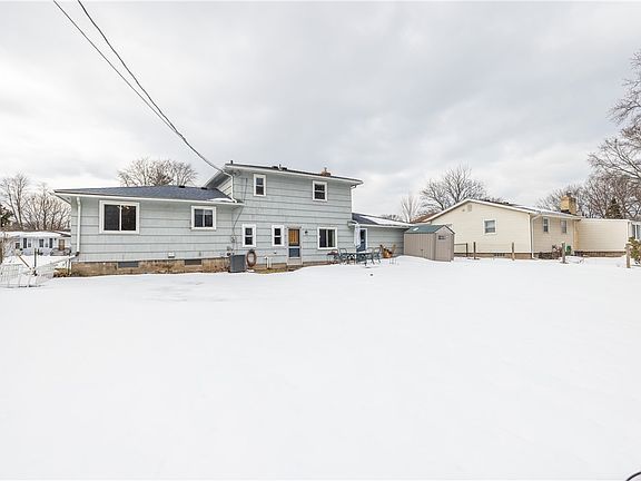 5th image of 153 Kennedy Cir